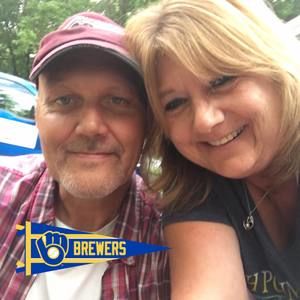 Meet your Posher, Dee